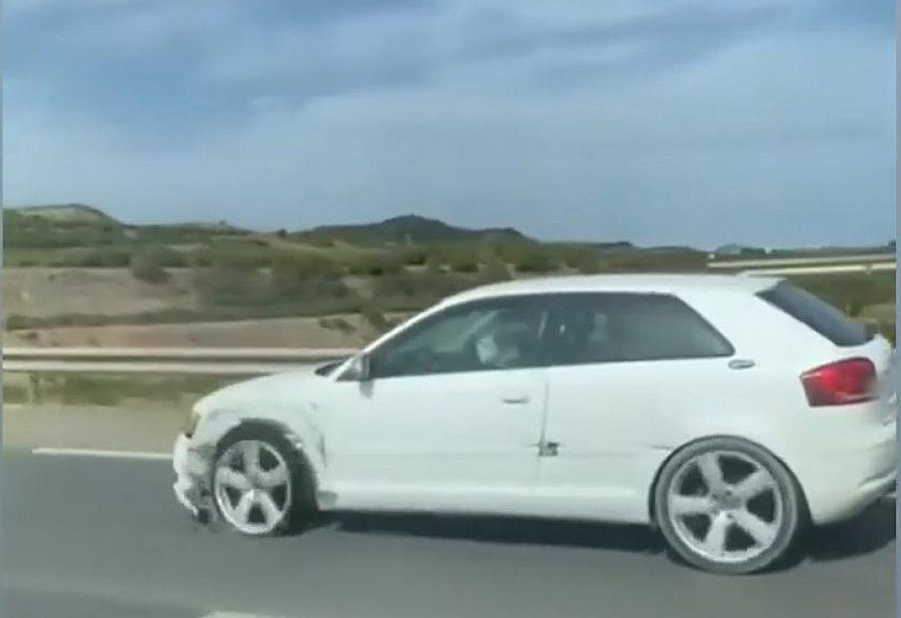 Da positivo en alcohol y drogas tras ser detenido circulando por la A-7 en Málaga sin un neumático y con los airbags activados