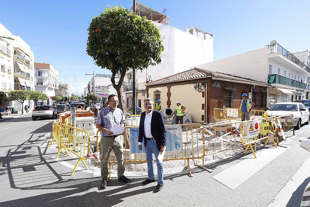 El Ayuntamiento ejecuta obras de mejora de la accesibilidad y movilidad peatonal y de acondicionamiento del entorno de la calle Revilla de San Pedro Alcántara