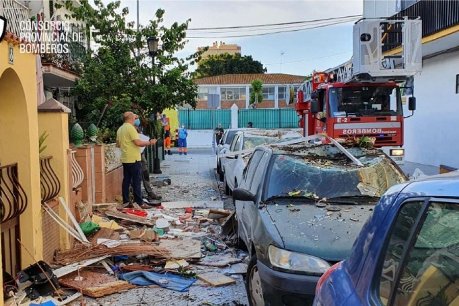 Un muerto y un herido por una explosión de gas en una vivienda de Torre del Mar