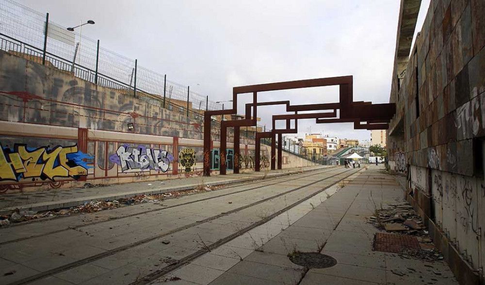 Adjudicada la reparación de los daños por vandalismo en el tranvía de Alcalá Guadaíra