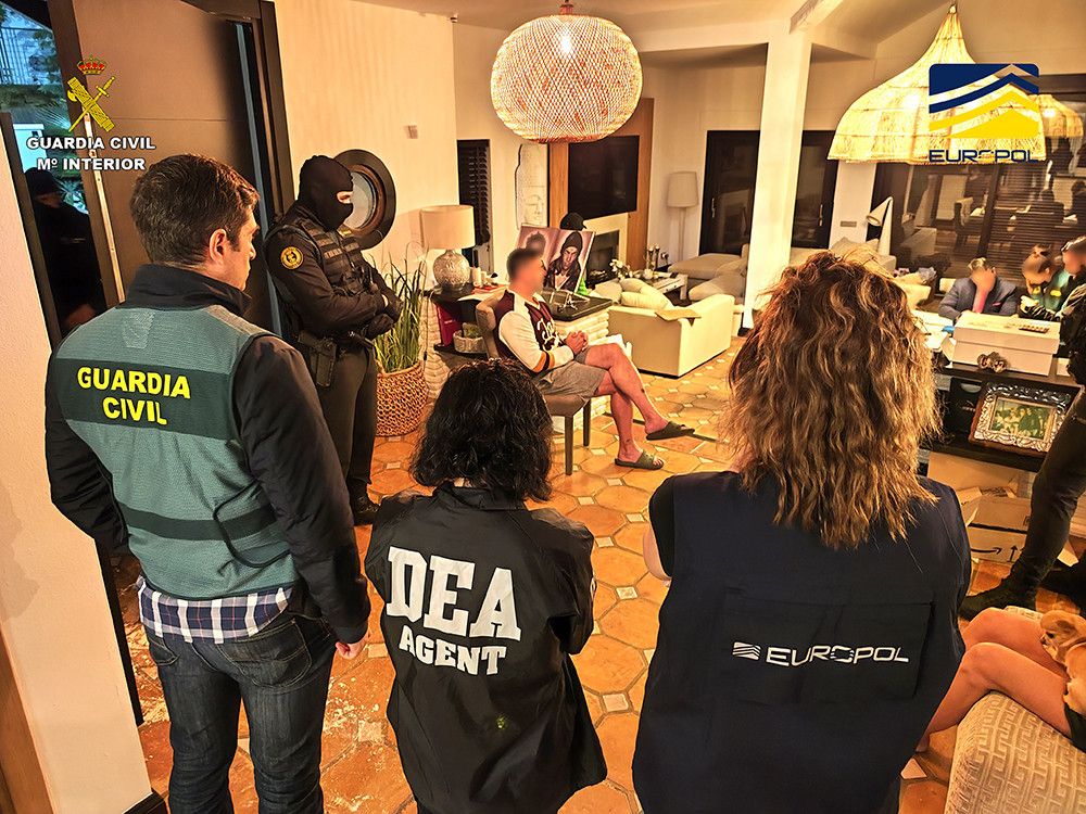 La Guardia Civil desmantela el "supercártel" de la cocaína europeo y descabeza a los “Señores de la droga” en Dubái