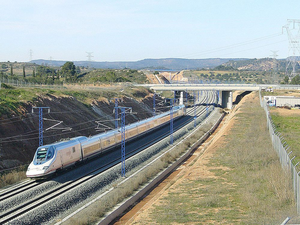 Termina el programa Verano Joven con 4 millones de viajes realizados en autobús y tren con descuentos de hasta el 90%