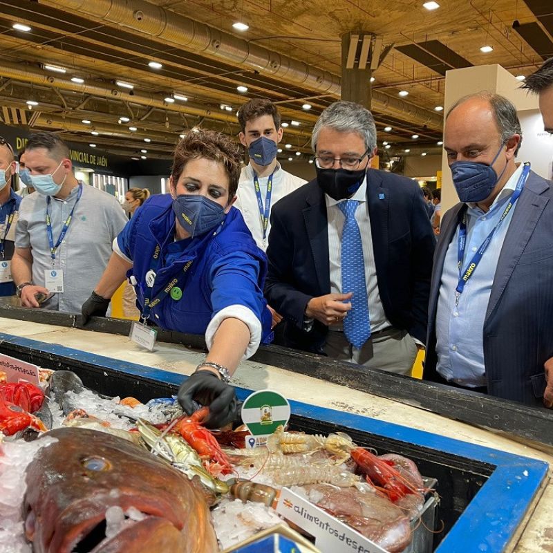 El presidente de la Diputación destaca en Madrid Fusión la capacidad de atraer inversiones de la gastronomía malagueña