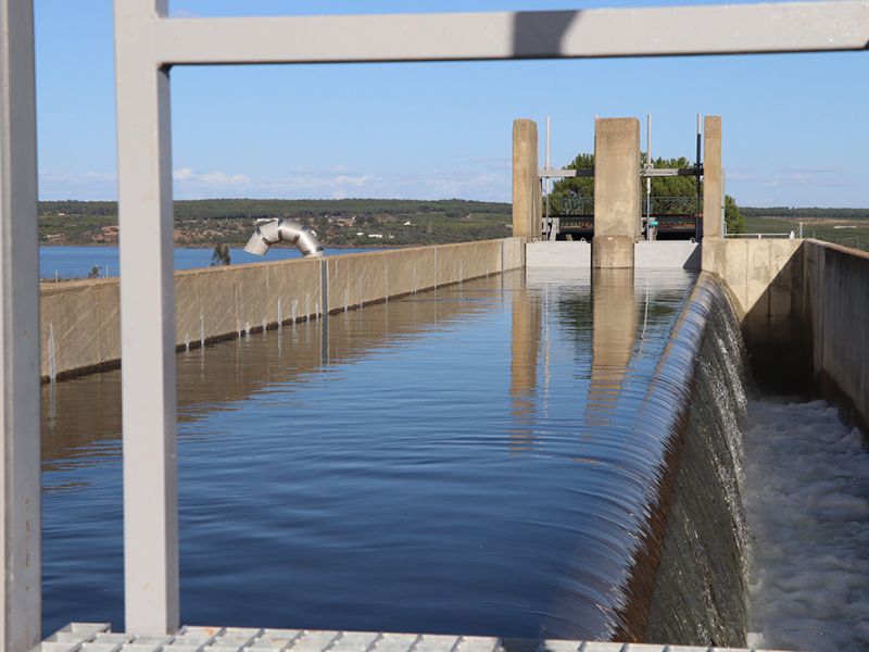 El Ayuntamiento concurrirá a la primera convocatoria de subvenciones para un proyecto de mejora de la eficiencia del ciclo urbano del agua y compromete una partida municipal de cerca de un millón de euros