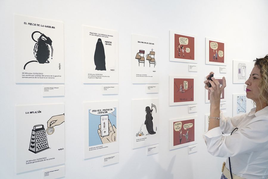 La Diputación de Málaga acoge la primera exposición de viñetas periodísticas del Certamen Elgar