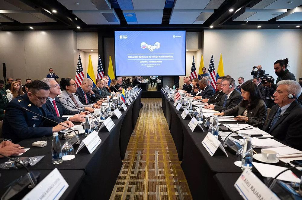 Colombia presenta a EEUU su nueva política antidrogas