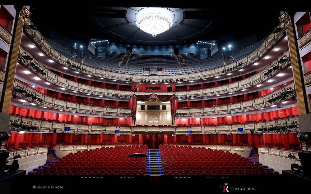 El Teatro Real abre sus puertas al programa de acompañantes para mostrar un ensayo de la ópera Nabucco de Verdi