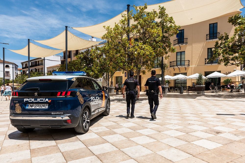La Policía Nacional desmantela una trama que estafaba a empresarios de la Axarquía con la compraventa de frutos tropicales
