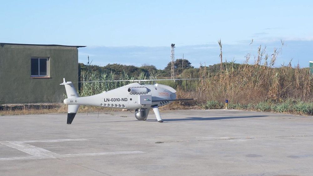 El dron de la Agencia Europea de Seguridad Marítima vuelve a El Estrecho para el control de las emisiones contaminantes de buques y el apoyo a emergencias marítimas