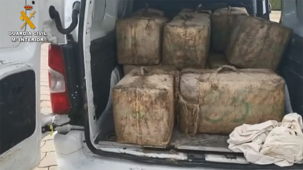 La Guardia Civil desarticula una organización criminal internacional dedicada a distribuir grandes cantidades de hachís en países de Centroeuropa