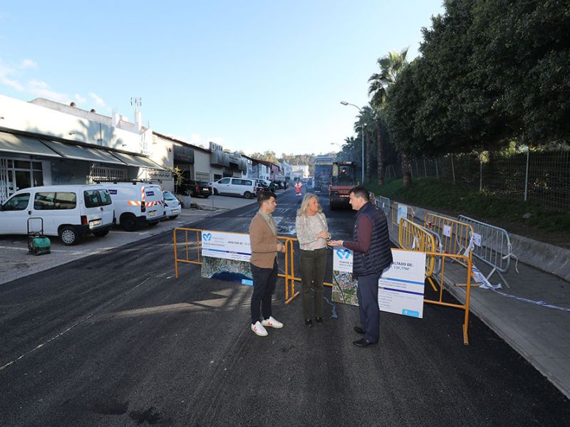 En dos semanas terminará el asfaltado de más de 33.000 metros cuadrados de superficie de viales en Nueva Andalucía