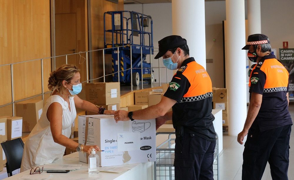 Diputación reparte un nuevo lote de 78.800 mascarillas a los municipios más pequeños para el mes de agosto
