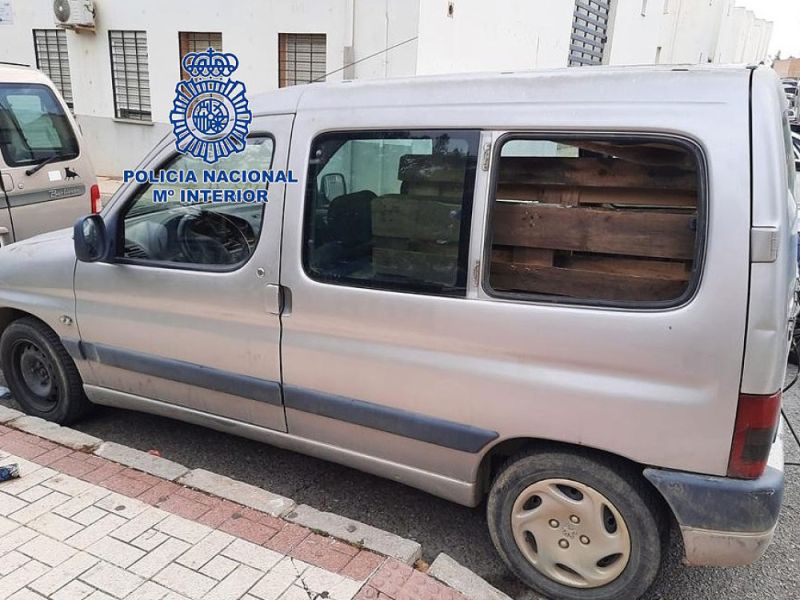 Agentes de la Policía Nacional detienen en Málaga a seis personas por robo con fuerza en el interior de camiones