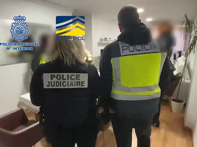 La Policía Nacional desmonta en Málaga un "call center" usado para la explotación sexual de mujeres en Francia