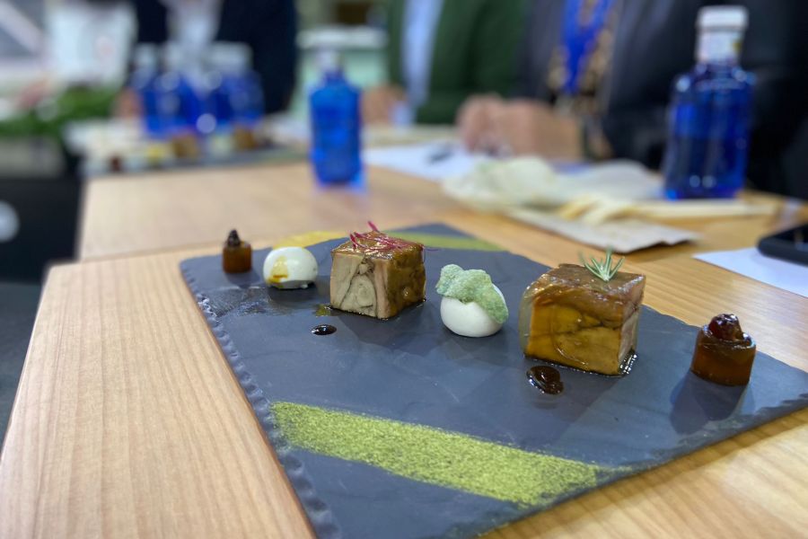 Antonio García y Cristian Ponce, de la escuela de hostelería CESHMA, ganadores del VIII Concurso Joven Chef Sabor a Málaga