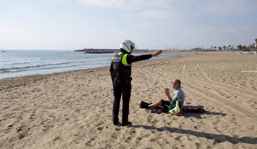 Un juzgado de Vigo concluye que los ayuntamientos eran incompetentes para multar por no llevar mascarilla en la vía pública hasta febrero de este año