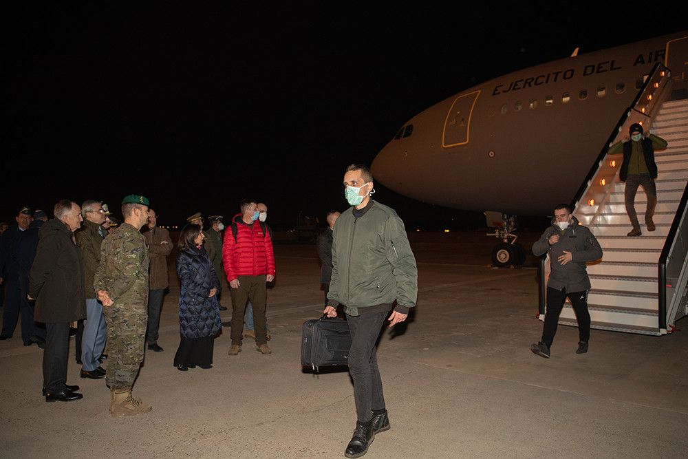 Llegan a la base aérea de Torrejón más de 200 militares ucranianos que se adiestrarán en España
