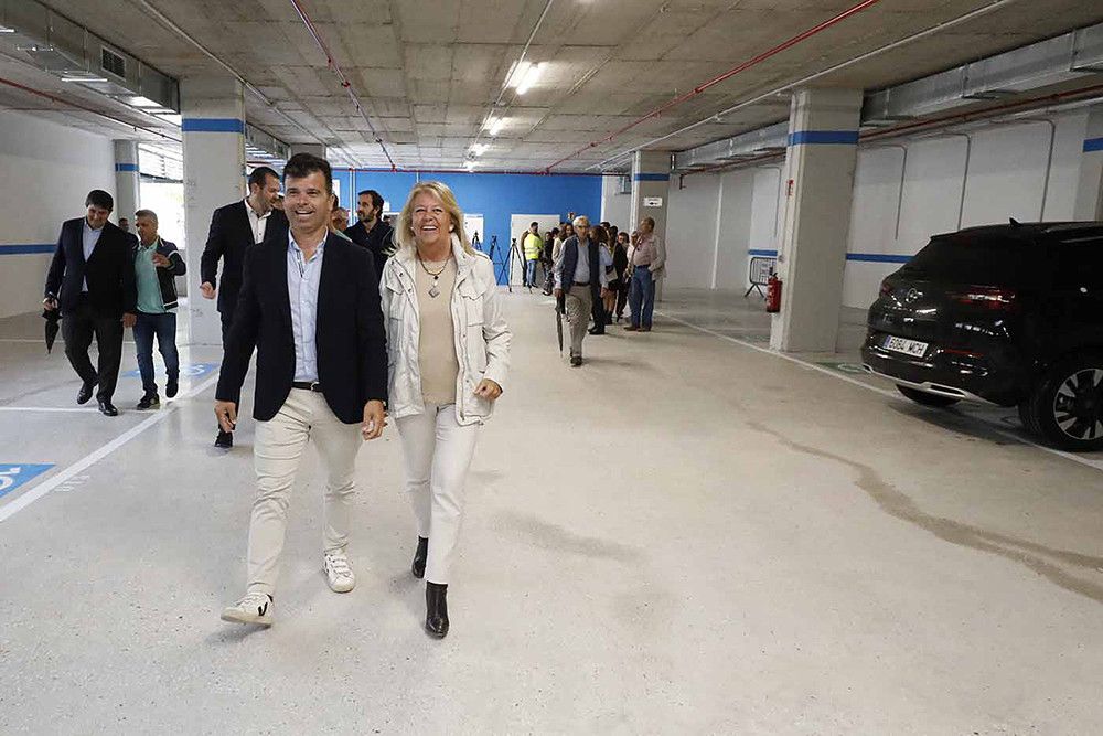 Coincidiendo con la celebración de las elecciones municipales, el Ayuntamiento ha abierto hoy al público el aparcamiento subterráneo de calle Doha