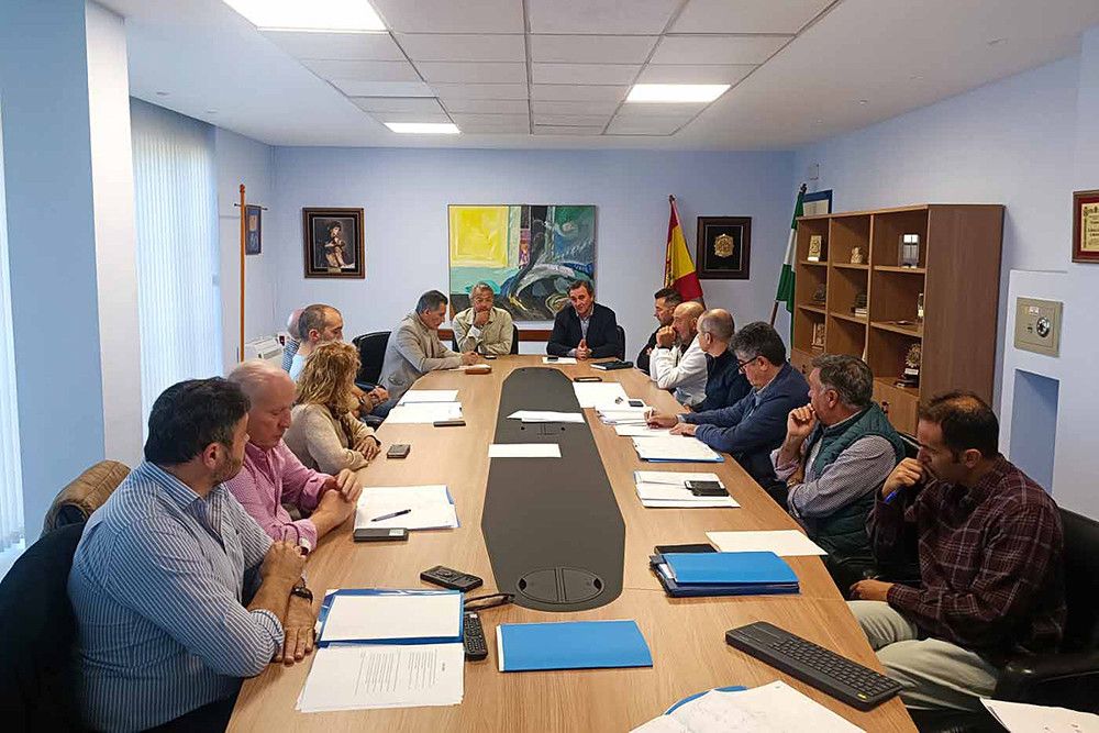 El Ayuntamiento aborda con empresarios y vecinos del Polígono Industrial La Ermita medidas para mejorar la seguridad y la movilidad, como la implantación de la videovigilancia o la ordenación del tráfico
