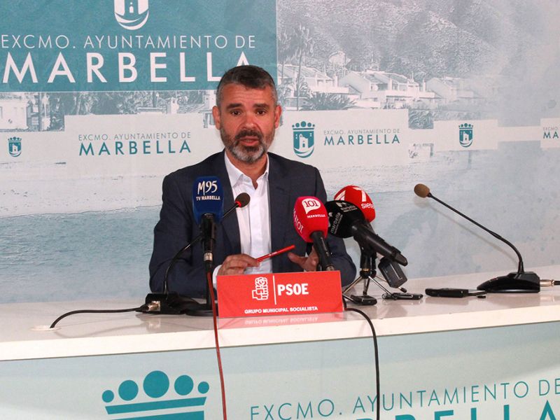 El PSOE exige a la alcaldesa que deje de utilizar los espigones para intentar tapar sus escándalos