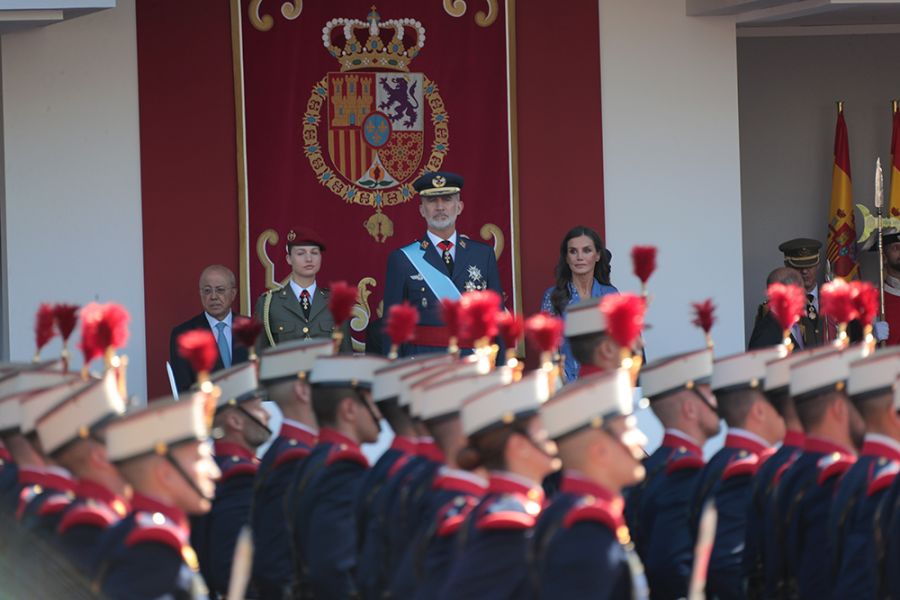 Los reyes, acompañados de la princesa de Asturias, presiden los actos por el Día de la Fiesta Nacional