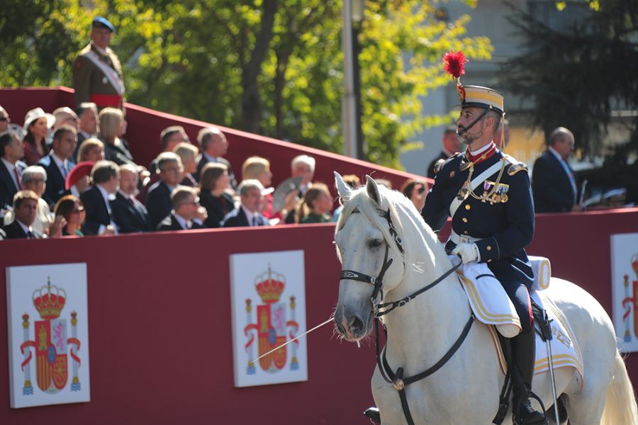 Los reyes, acompañados de la princesa de Asturias, presiden los actos por el Día de la Fiesta Nacional