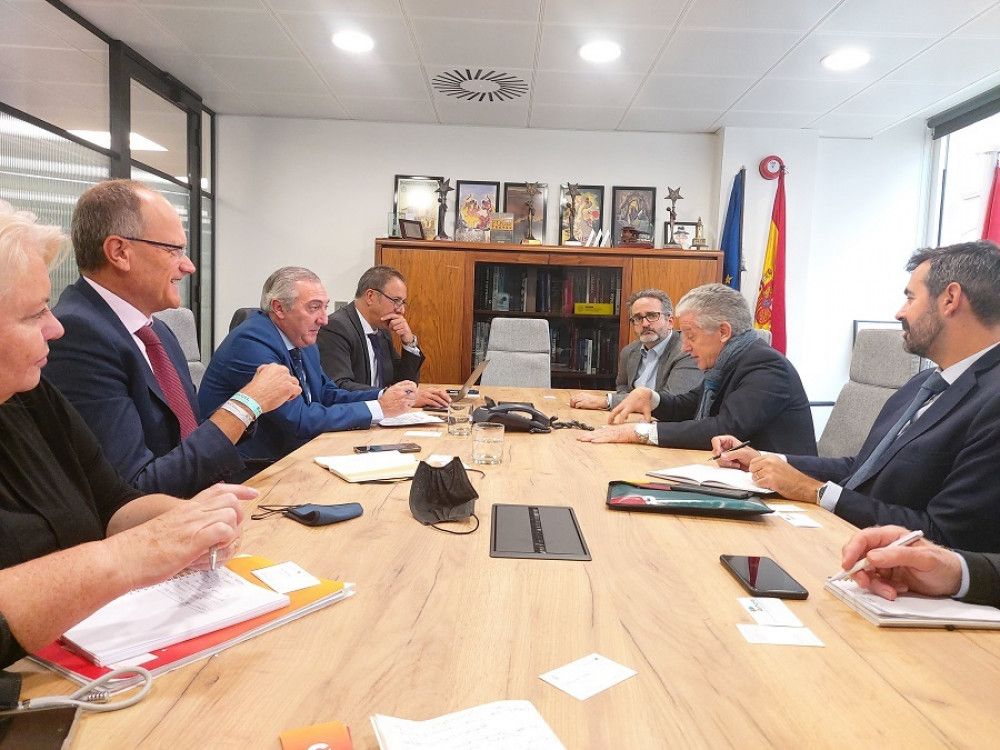 La Oficina Española de Turismo de Londres respalda la estrategia de Turismo Costa del Sol para consolidar la recuperación del mercado británico