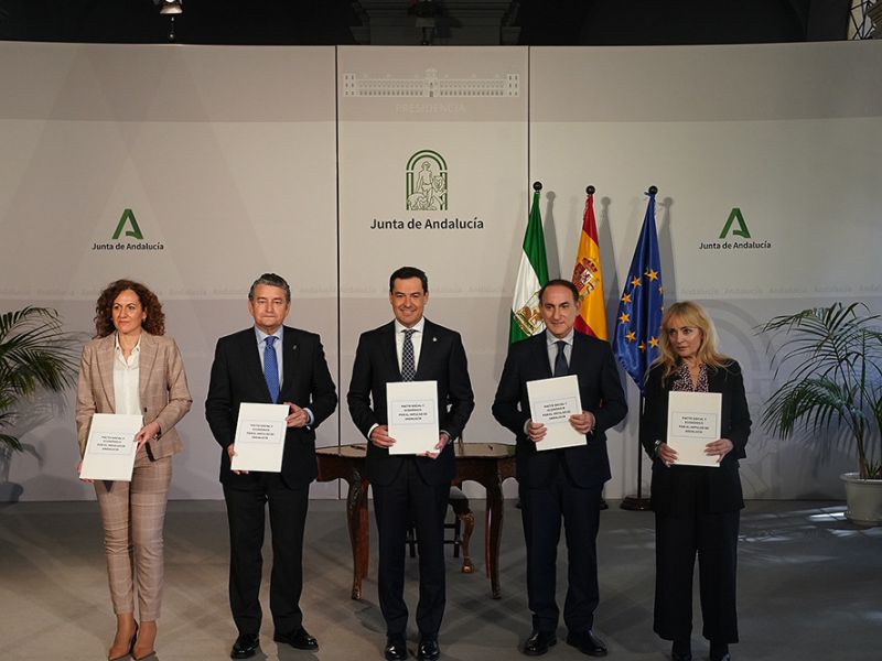 El nuevo Pacto Social y Económico movilizará en Andalucía casi 9.000 millones de euros para familias, jóvenes, pymes y autónomos