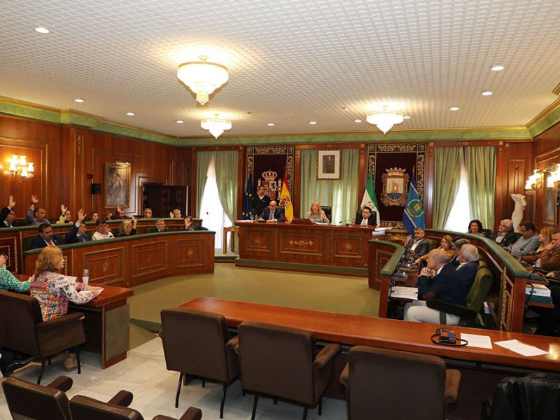 El Ayuntamiento garantiza el servicio de conserjería y mantenimiento que realiza Clece en las instalaciones deportivas