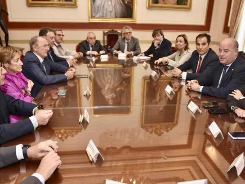 La Junta dará más voz a los abogados para que su visión de conjunto sea "un gran aliado" en la mejora del servicio de Justicia a la ciudadanía