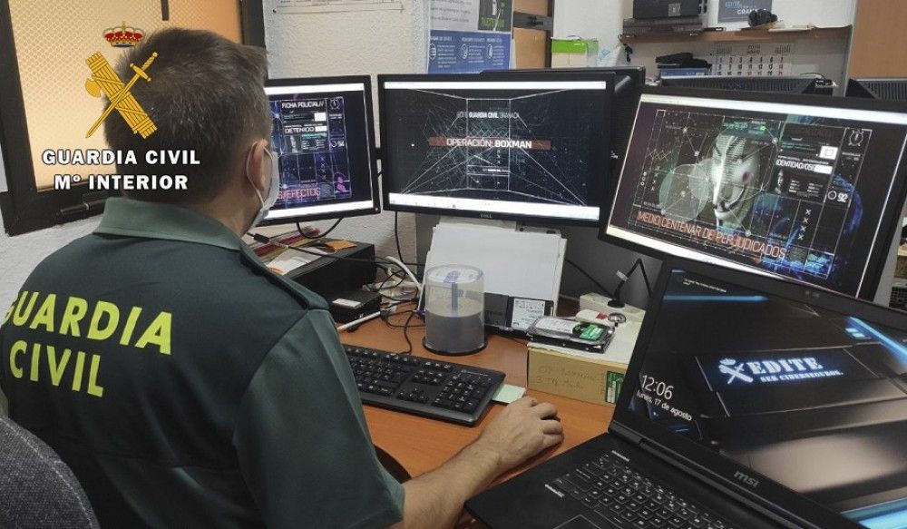 Desarticulada en Granada una red de ciberdelincuentes con más de 770.000 contraseñas compradas en la "deep web"