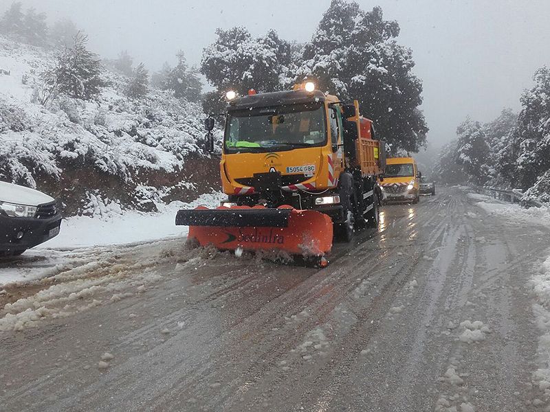Imprescindible consultar el estado de las carreteras y llevar cadenas o neumáticos de invierno