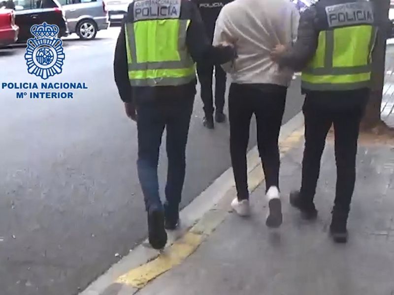 La Policía Nacional detiene a tres personas por las conductas racistas ocurridas el pasado domingo contra el jugador Vinicius