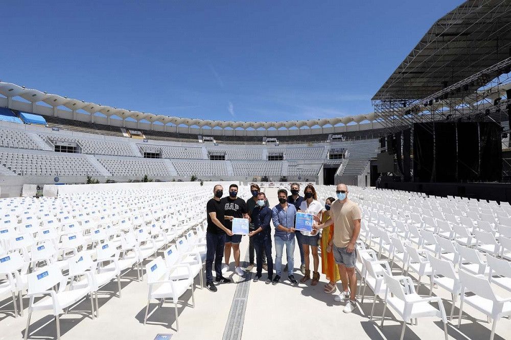 El Ayuntamiento firma un acuerdo con Marbella Arena que permitirá a los jóvenes del municipio disfrutar de descuentos en los eventos