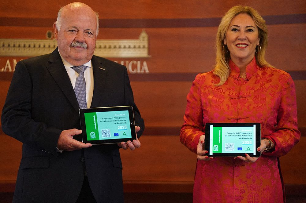 El Gobierno andaluz afirma que los Presupuestos de 2023 son los de menos impuestos y más gasto social de la historia