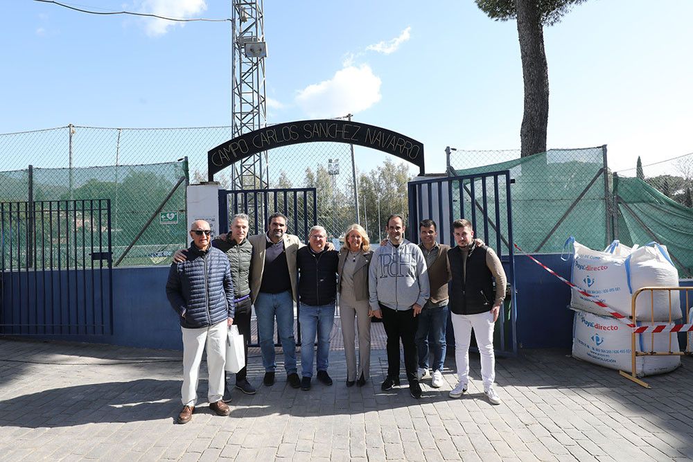El Ayuntamiento realiza mejoras de iluminación y la creación de una nueva sala de usos múltiples en el campo de fútbol del Vigil de Quiñones