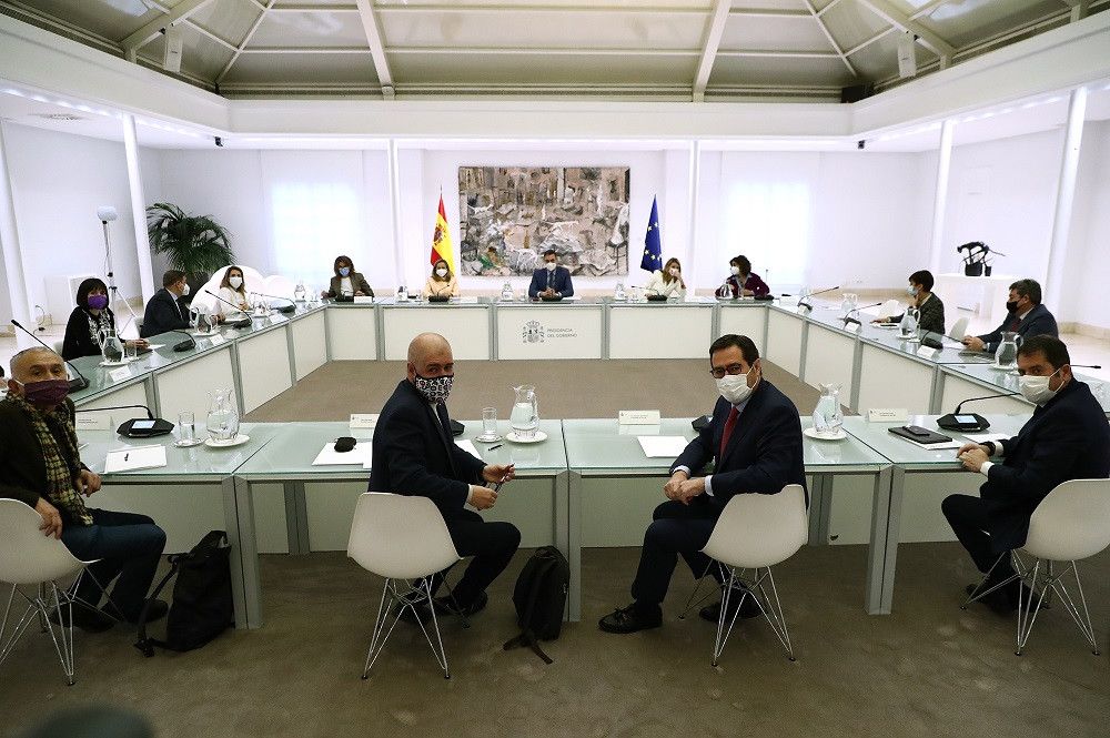 El Gobierno y los agentes sociales coinciden en la necesidad de responder con unidad al impacto económico de la guerra en Ucrania