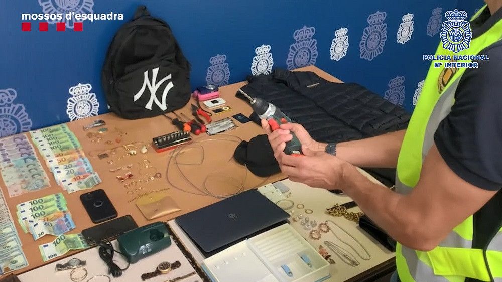 Detenidos dos miembros de un grupo especializado en robar cajas fuertes de hoteles en diferentes puntos de la Unión Europea