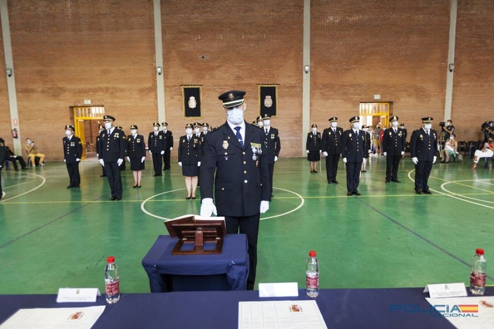 Juran el cargo en Málaga 22 agentes de la vigesimoctava promoción de subinspectores de la Policía Nacional