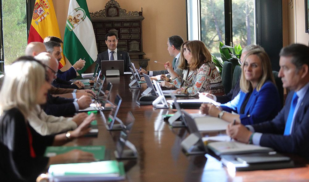 Hacienda asegura que las autonomías han recibido 55.600 millones de euros en concepto de entregas a cuenta durante el primer semestre