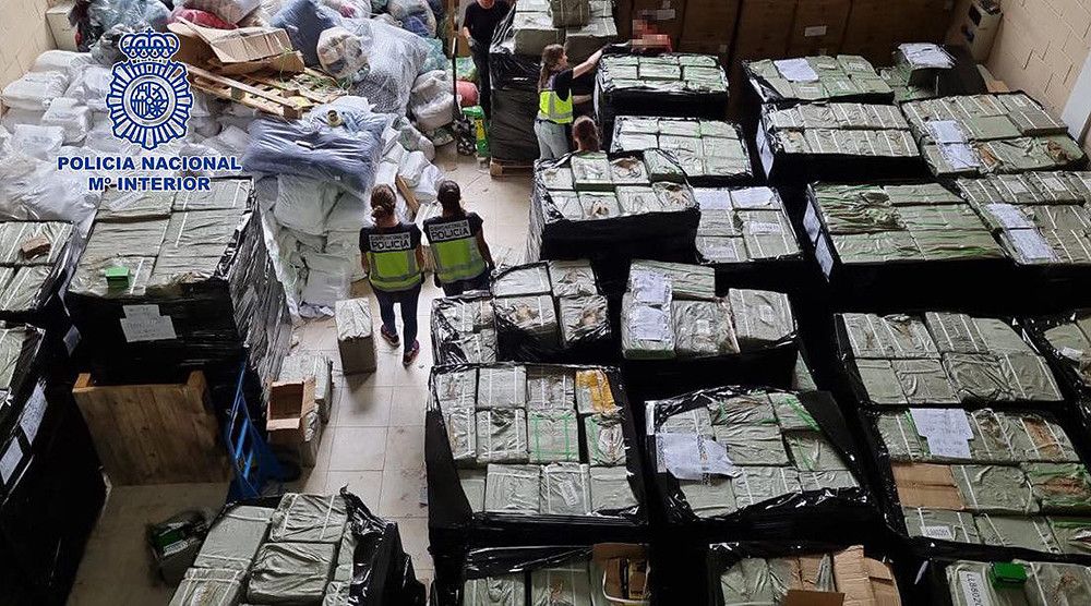 La Policía Nacional desmantela una empresa dedicada a la distribución de pilas falsificadas