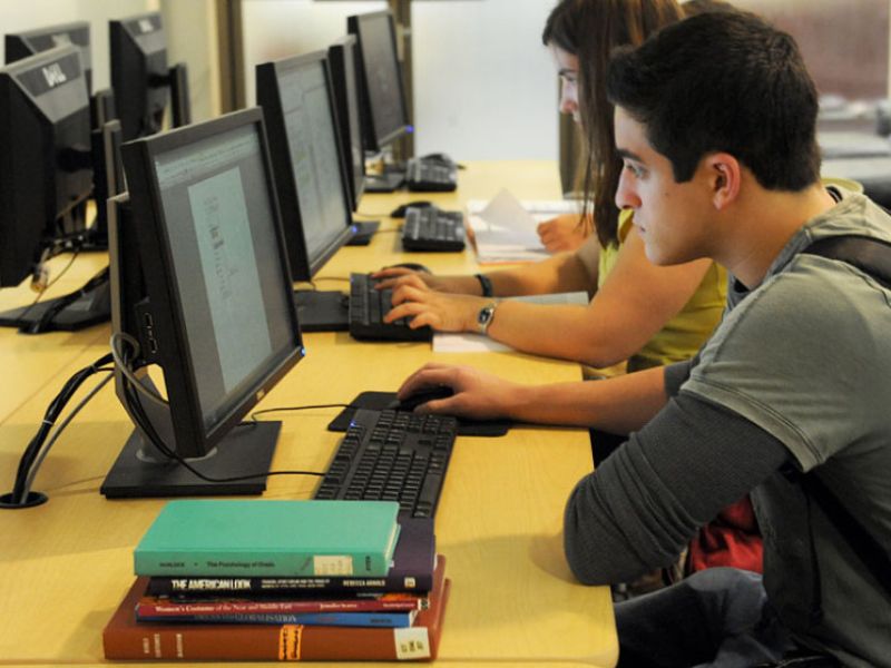 Registradas casi 26.000 solicitudes para cursar grados universitarios en el primer día de inscripción