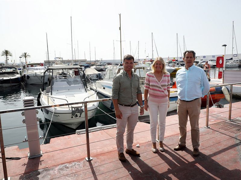 El Ayuntamiento y la Junta trabajan en una remodelación integral del Puerto Deportivo Virgen del Carmen que permita prorrogar 25 años la concesión municipal del recinto náutico