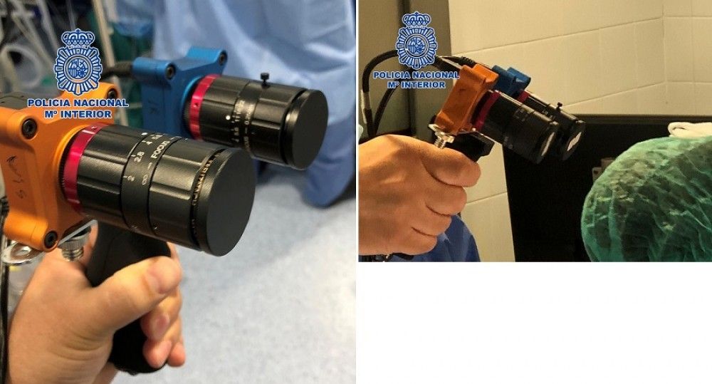 Los artificieros de la Policía Nacional de Sevilla colaboran en el diseño de un dispositivo que permita «ver» el coronavirus depositado en las superficies