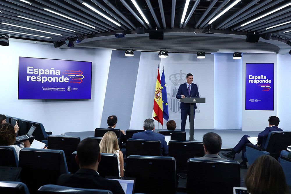El Gobierno amplía las medidas para amortiguar los efectos económicos de la guerra