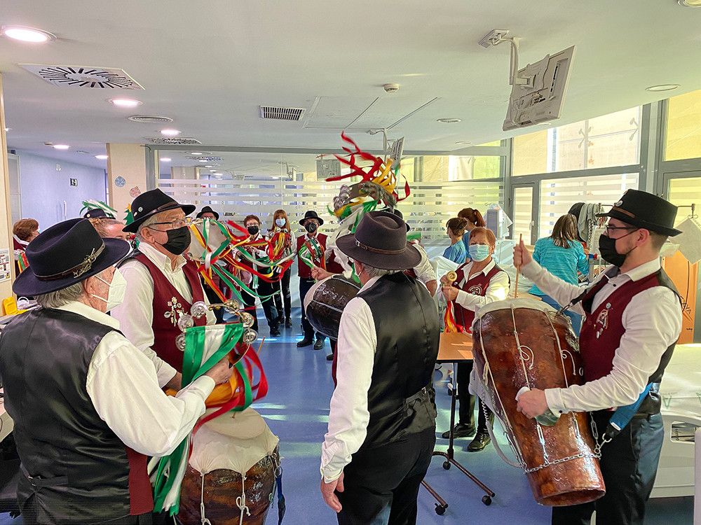 El Hospital Regional de Málaga celebra las fiestas navideñas centrado en la humanización de la atención