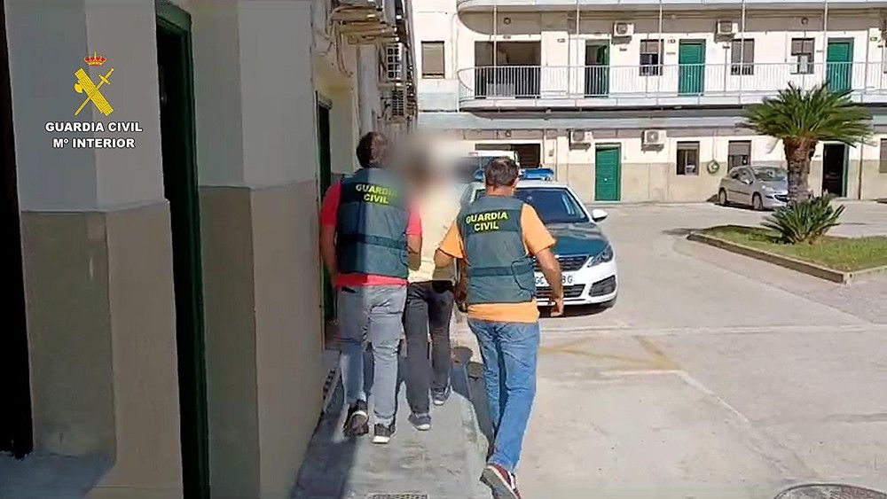 Detenidas 22 personas en Barcelona, Valencia y Alicante por extorsionar a clientes de páginas de servicios sexuales