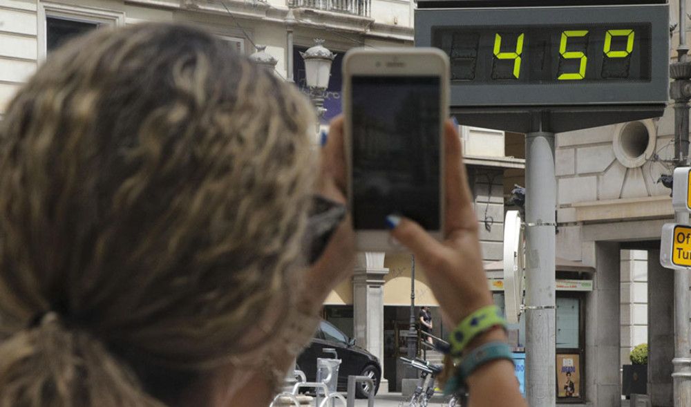 Elevan a rojo el aviso meteorológico por calor en el litoral onubense y en Andévalo y Condado