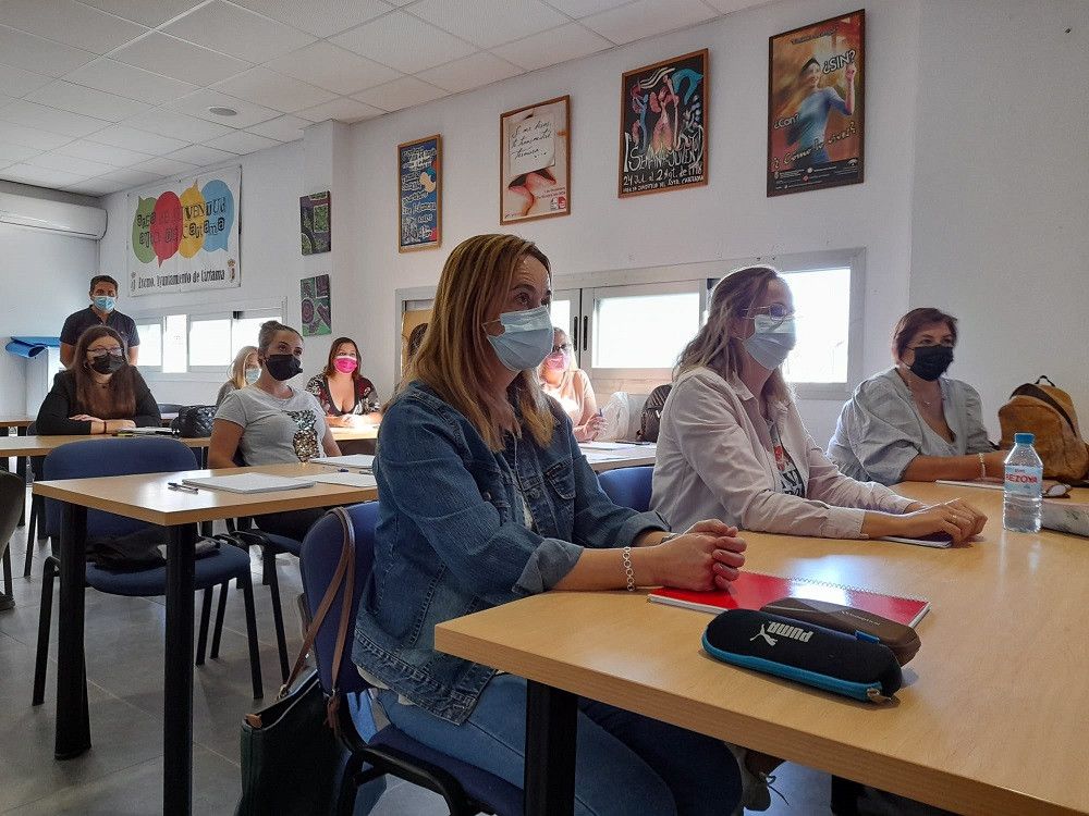 La Diputación imparte un curso formativo en Cártama relacionado con la gestión del pequeño comercio