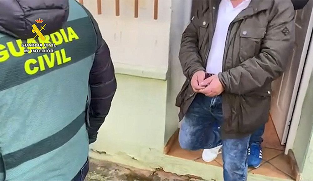 Detenida una trama criminal que extorsionaba a personas que solicitaban servicios de prostitución a través de internet